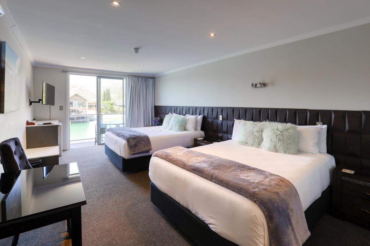 Marsden Lake Resort Central Otago Кромвель Екстер'єр фото A typical hotel room