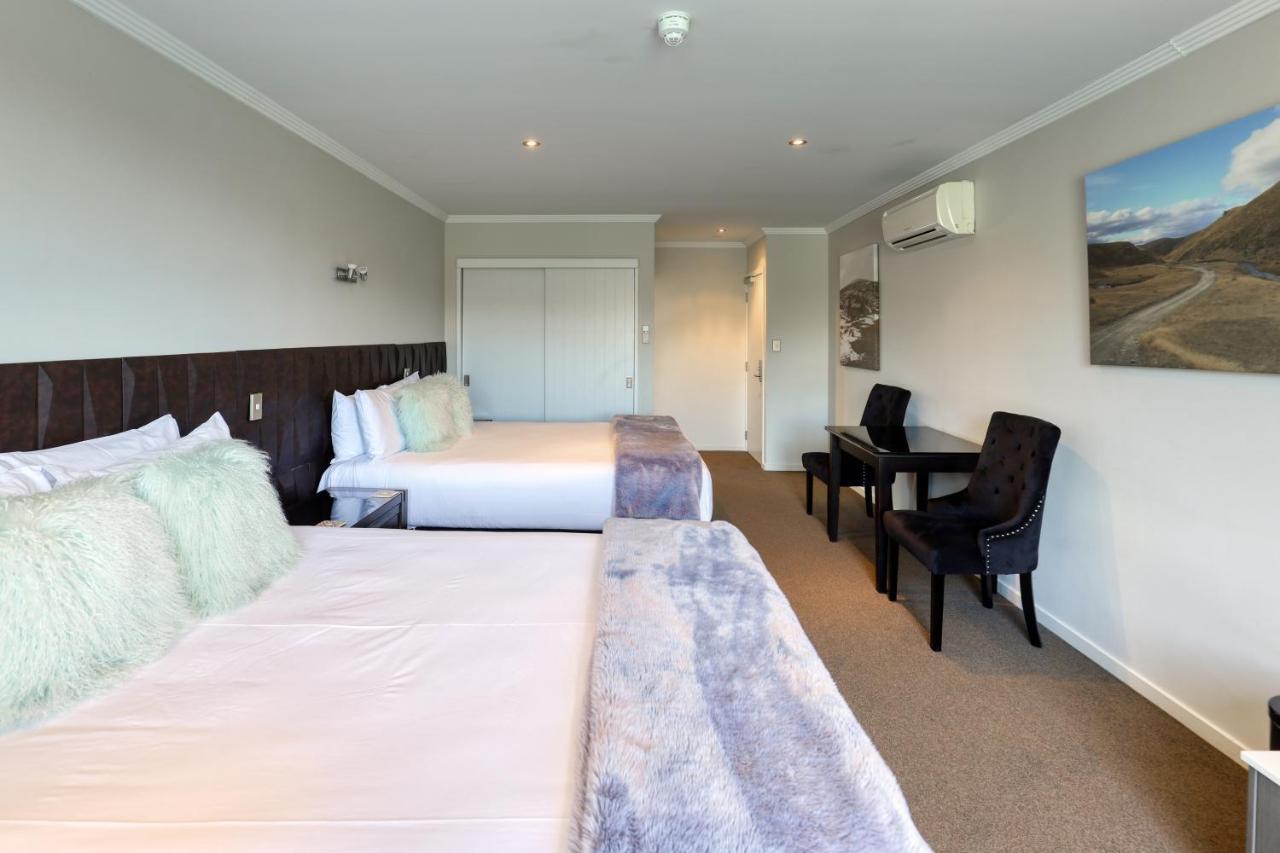 Marsden Lake Resort Central Otago Кромвель Екстер'єр фото A typical room at the hotel