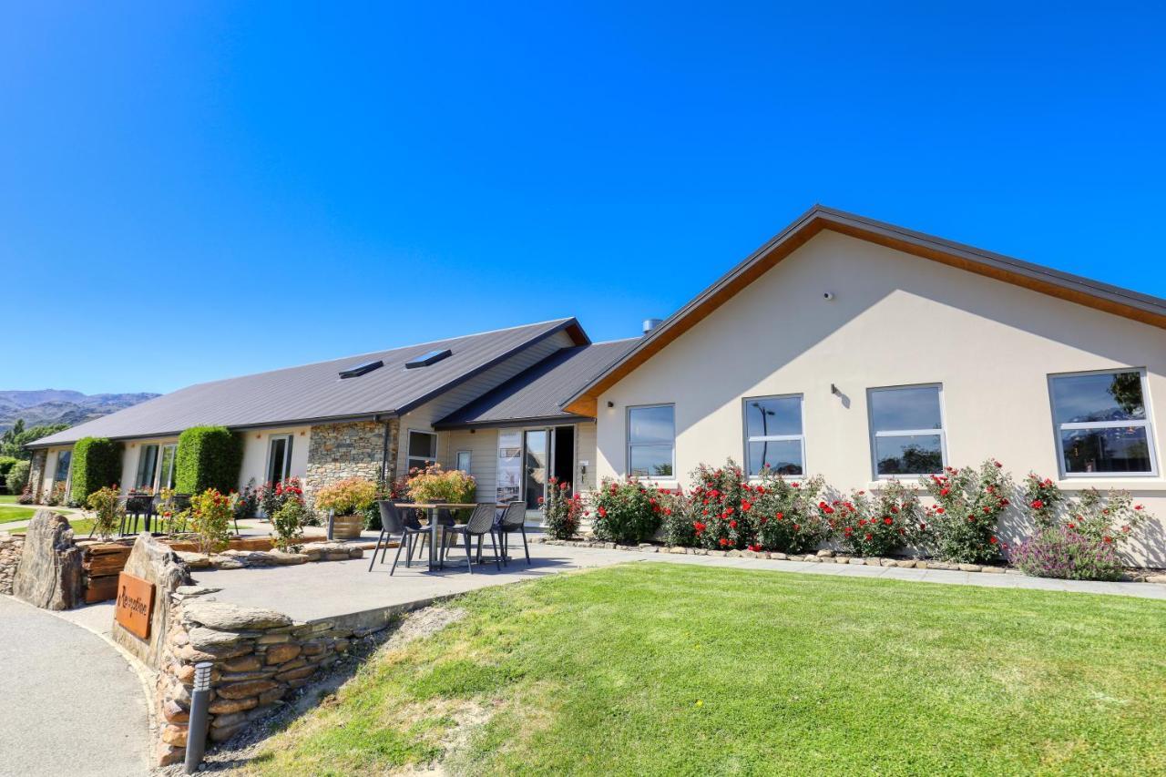 Marsden Lake Resort Central Otago Кромвель Екстер'єр фото The Lodge at Waihi
