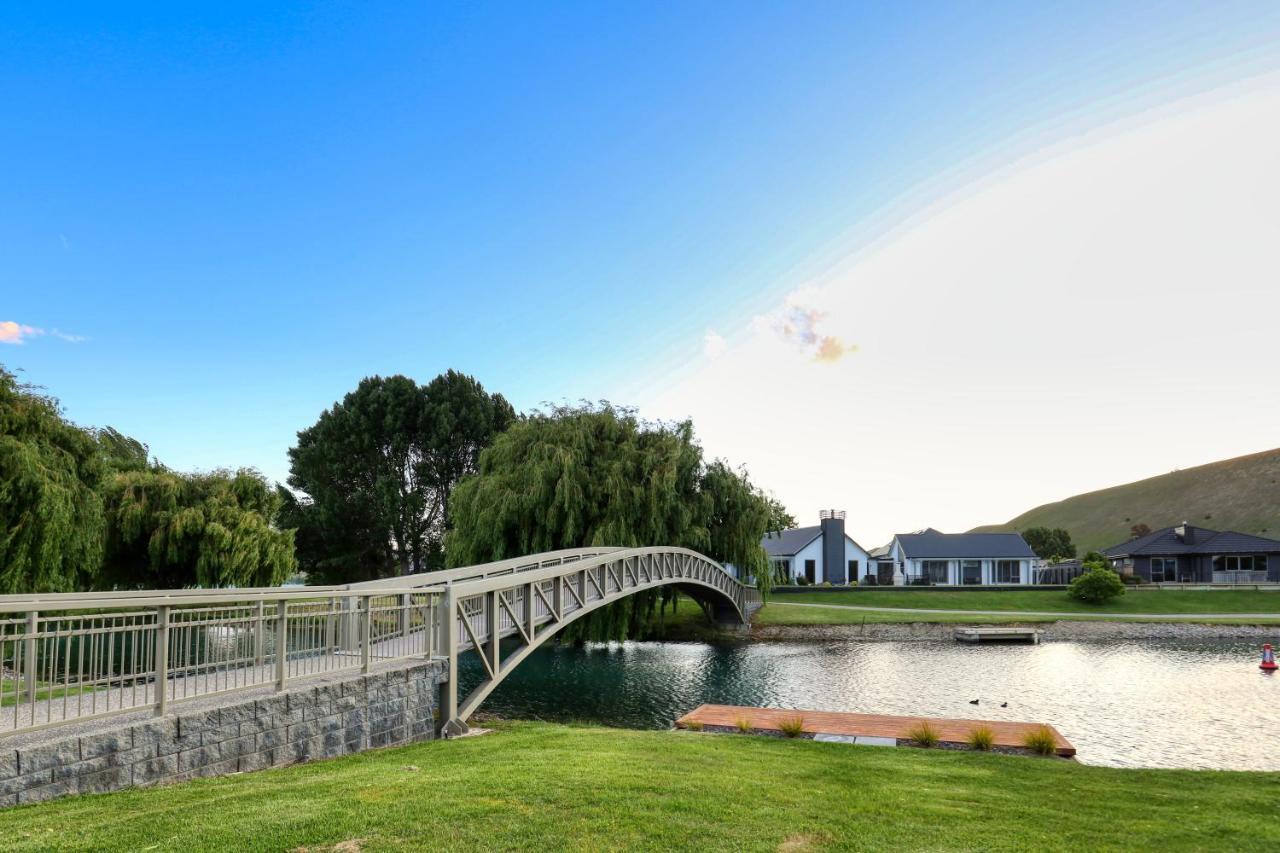 Marsden Lake Resort Central Otago Кромвель Екстер'єр фото Bridge over the River Clyde