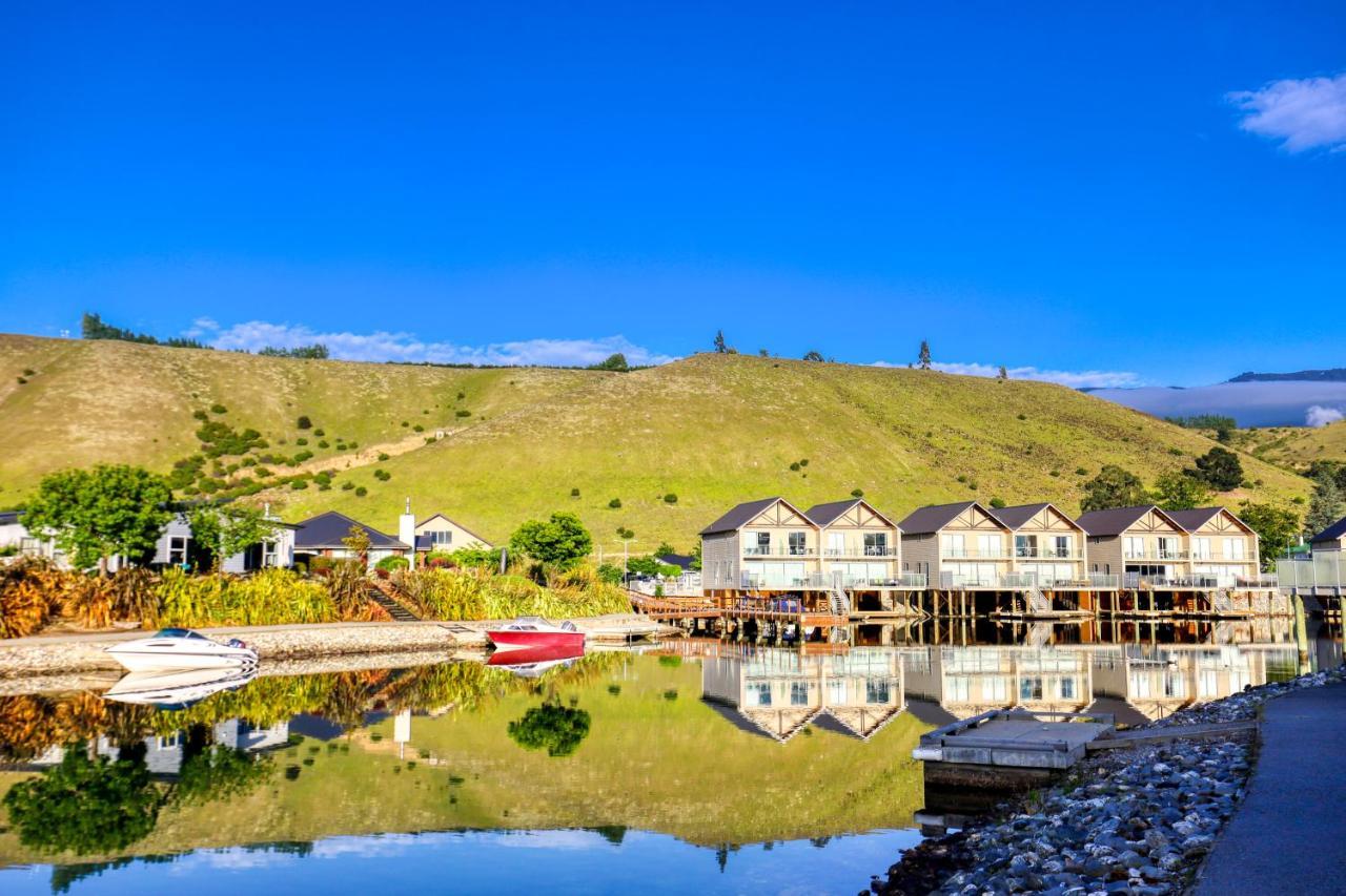 Marsden Lake Resort Central Otago Кромвель Екстер'єр фото The Landing, a residential development in the town centre