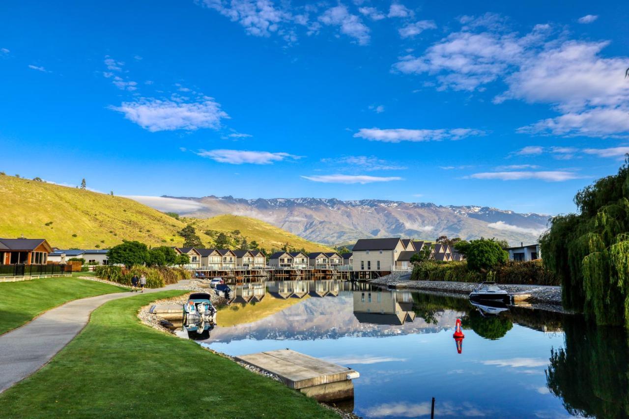 Marsden Lake Resort Central Otago Кромвель Екстер'єр фото The village of Jack's Point