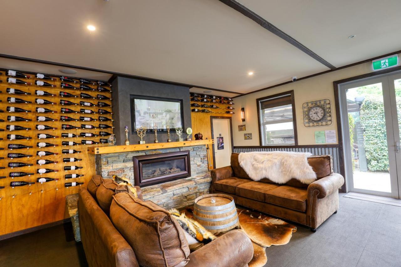 Marsden Lake Resort Central Otago Кромвель Екстер'єр фото The tasting room at the Te Muna Road winery
