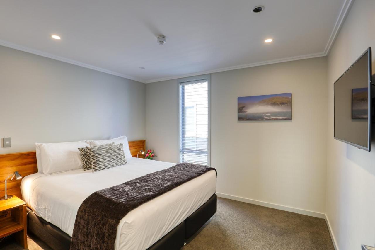 Marsden Lake Resort Central Otago Кромвель Екстер'єр фото A bedroom at the hotel